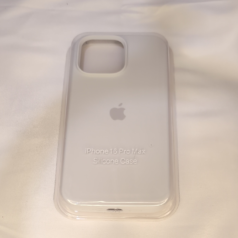 Apple iPhone 16 Pro Max Silicone Case - Cream